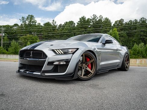 Used 2020 Ford Mustang Shelby GT500 w/ Technology Package RWD image 6
