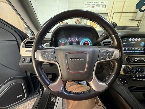Certified 2020 GMC Yukon Denali w/ Denali Premium Package image 14