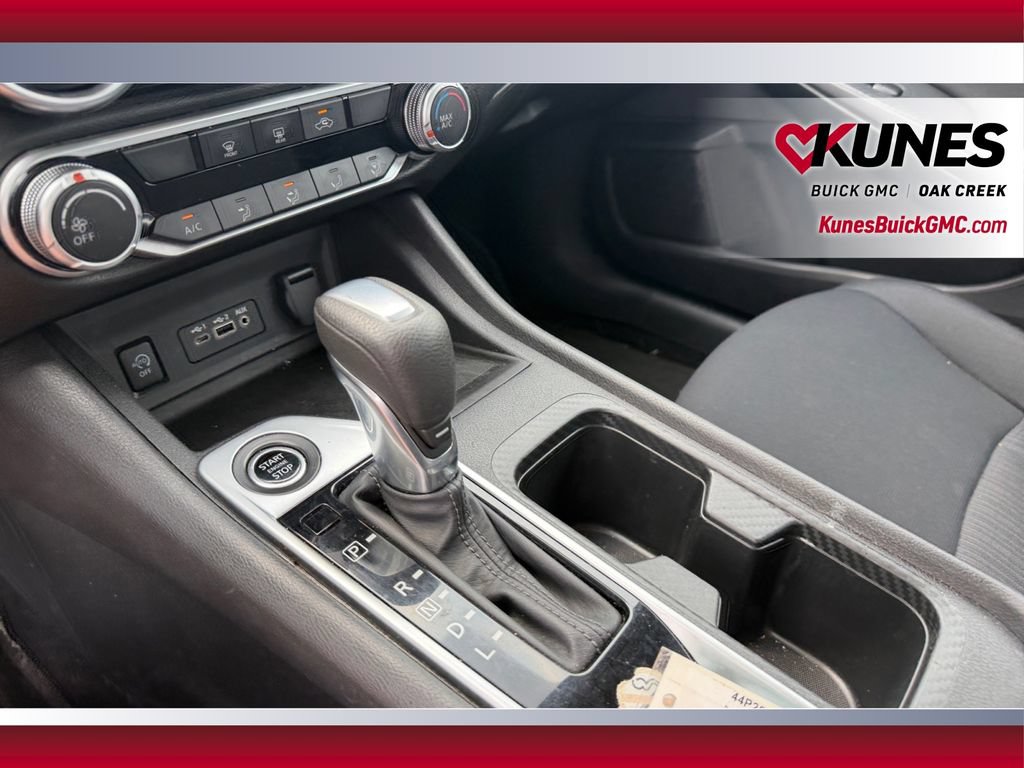 Used 2024 Nissan Sentra SV FWD image 29