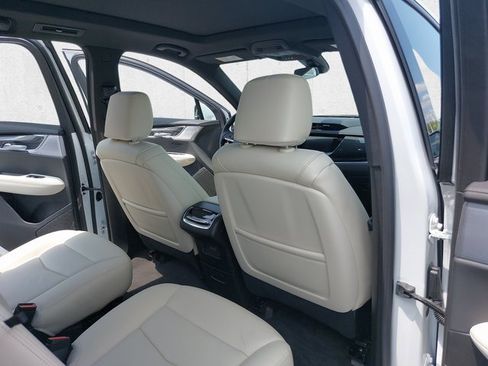 Used 2025 Cadillac XT6 Sport w/ LPO, Floor Liner Package image 11