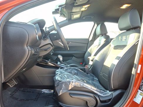 Used 2023 Kia Forte GT-Line image 13