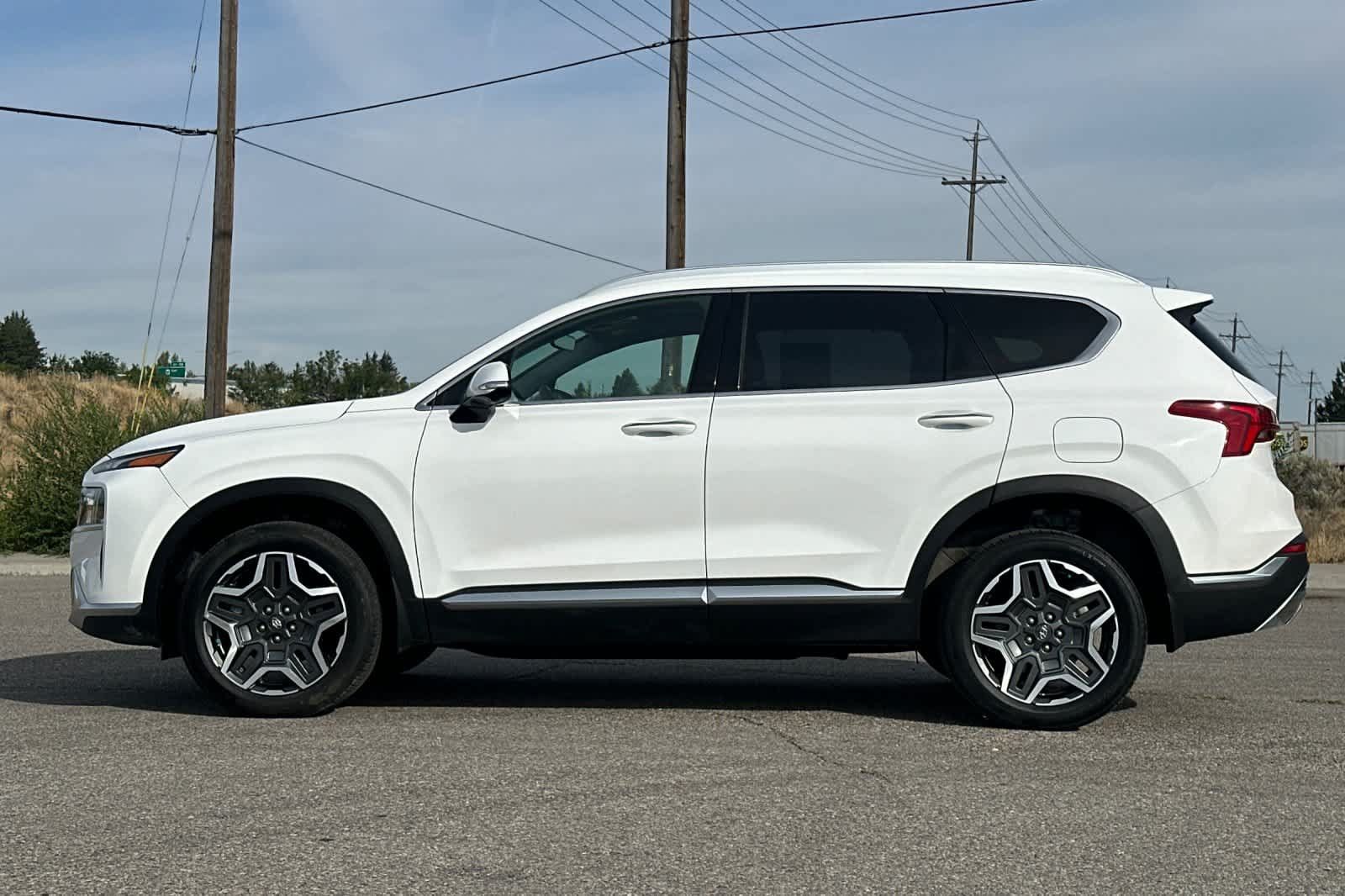 Used 2023 Hyundai Santa Fe SEL Premium AWD/4WD image 5
