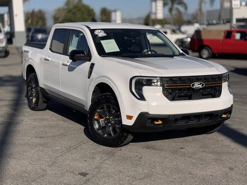 Certified 2025 Ford Maverick Tremor image 2