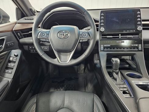 Used 2021 Toyota Avalon Limited w/ Advanced Safety Package image 4