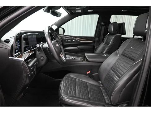 Used 2023 Cadillac Escalade Sport Platinum w/ LPO, ONYX Package AWD/4WD image 47