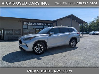 Used 2022 Toyota Highlander XLE