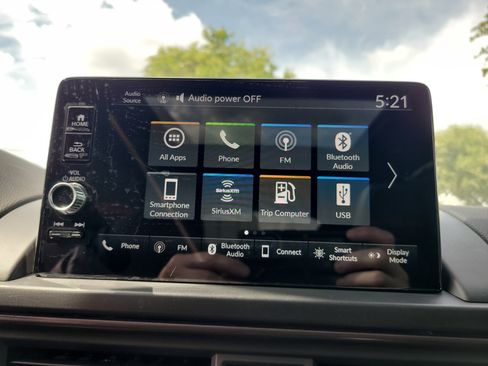 Used 2025 Honda Pilot TrailSport image 22