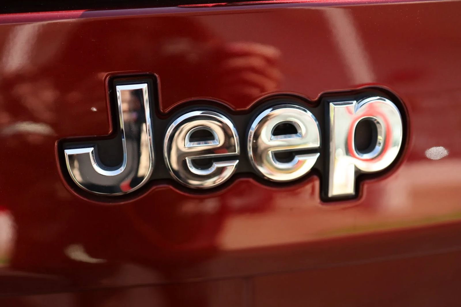 Used 2020 Jeep Cherokee Limited AWD/4WD image 36
