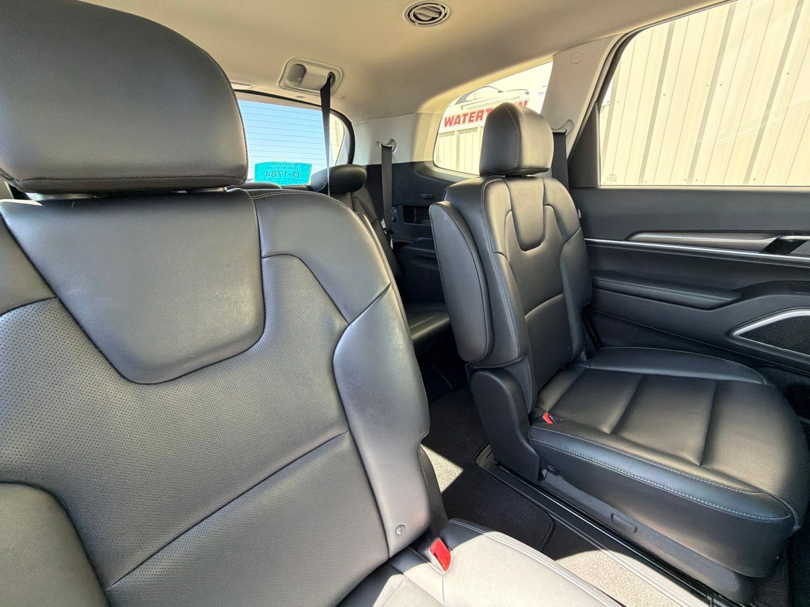 Used 2025 Kia Telluride S AWD/4WD image 10