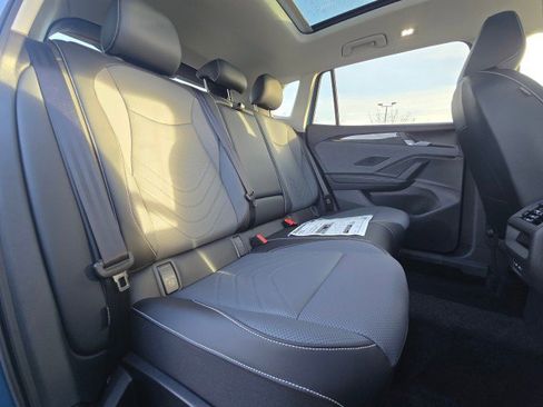 New 2026 Volkswagen Tiguan SE AWD/4WD image 15