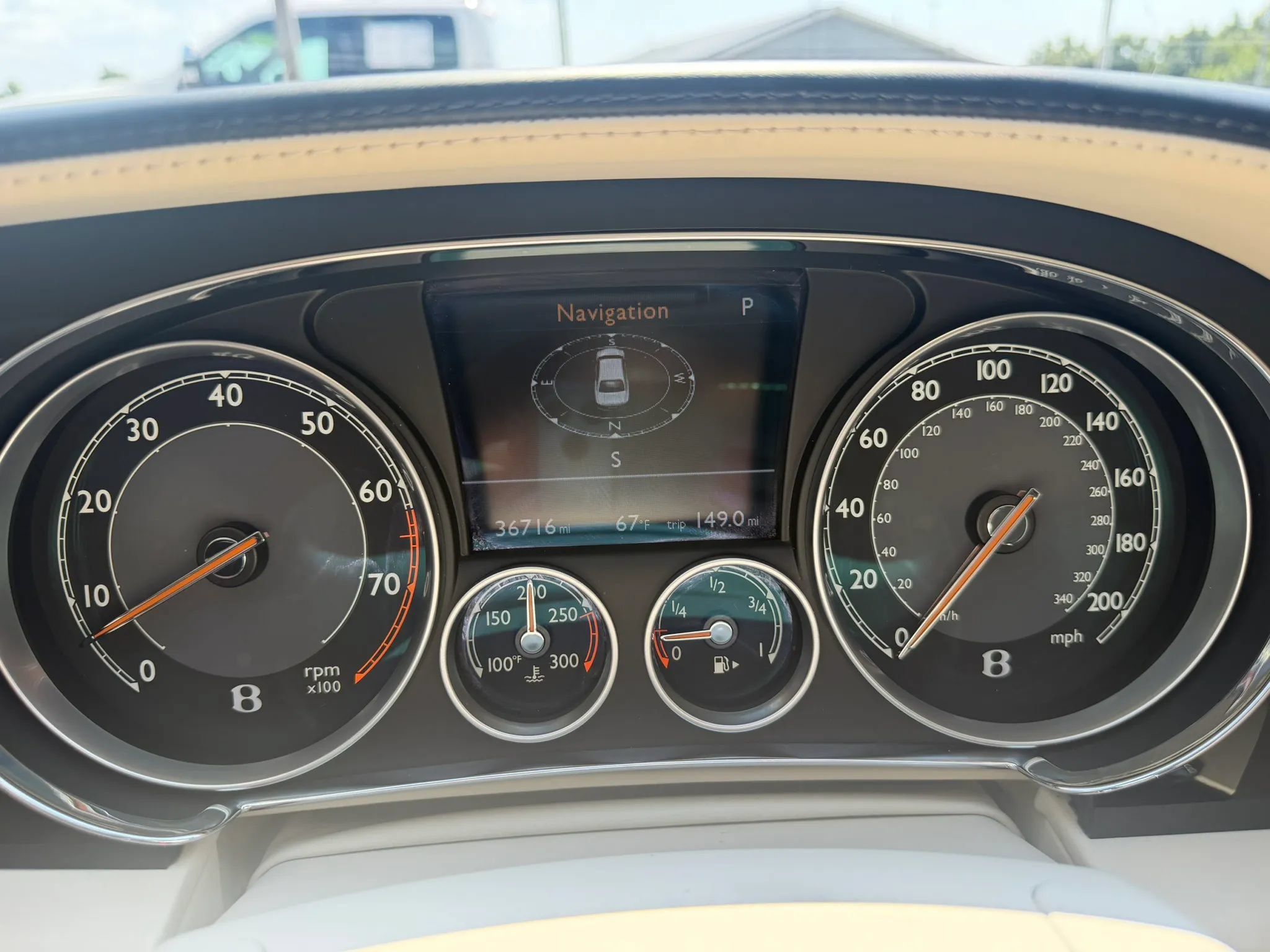 Used 2015 Bentley Flying Spur V8 AWD/4WD image 11