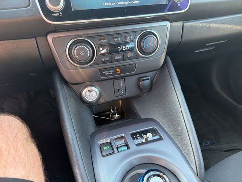 Used 2023 Nissan Leaf S image 22