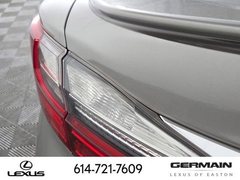 Used 2016 Lexus ES 350 w/ Premium Package w/Wood Trim FWD image 17