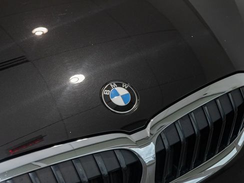 Used 2021 BMW 330i xDrive Sedan w/ Premium Package AWD/4WD image 17