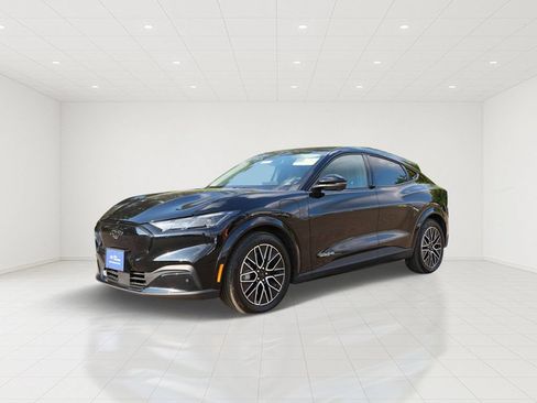 Certified 2025 Ford Mustang Mach-E Premium AWD/4WD image 2