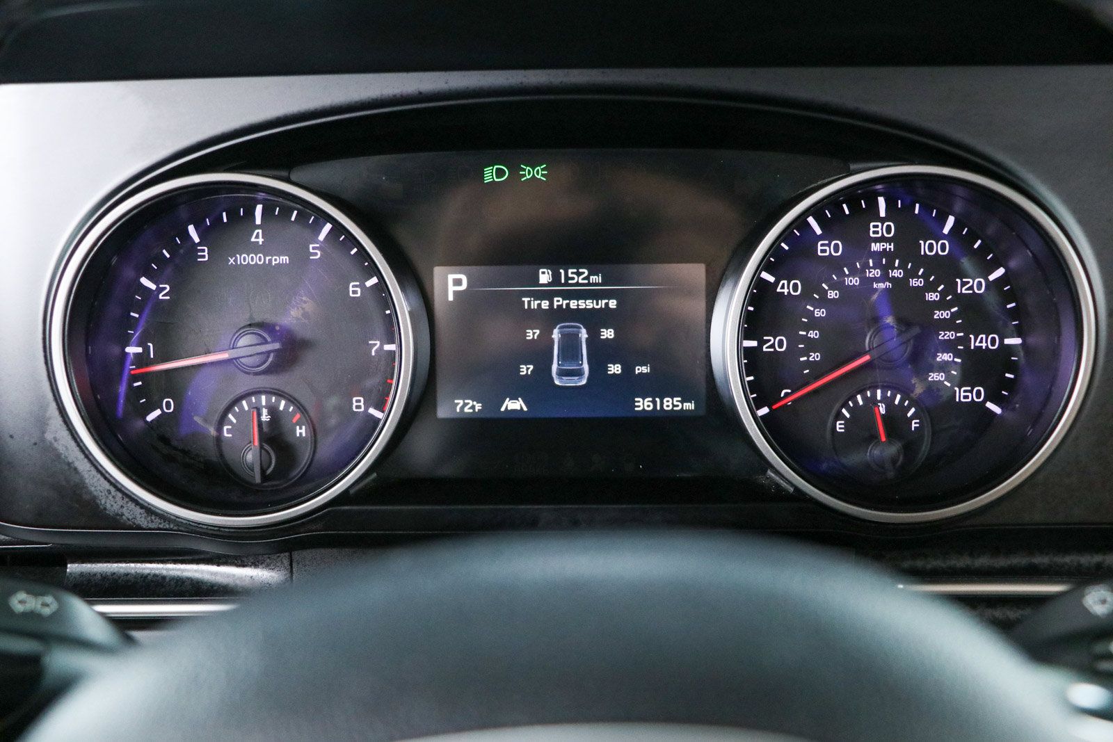 Used 2024 Kia Carnival LX FWD image 15