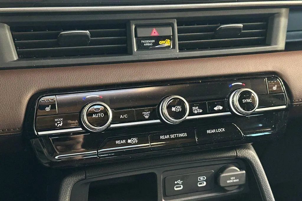 New 2026 Honda Pilot Touring image 16