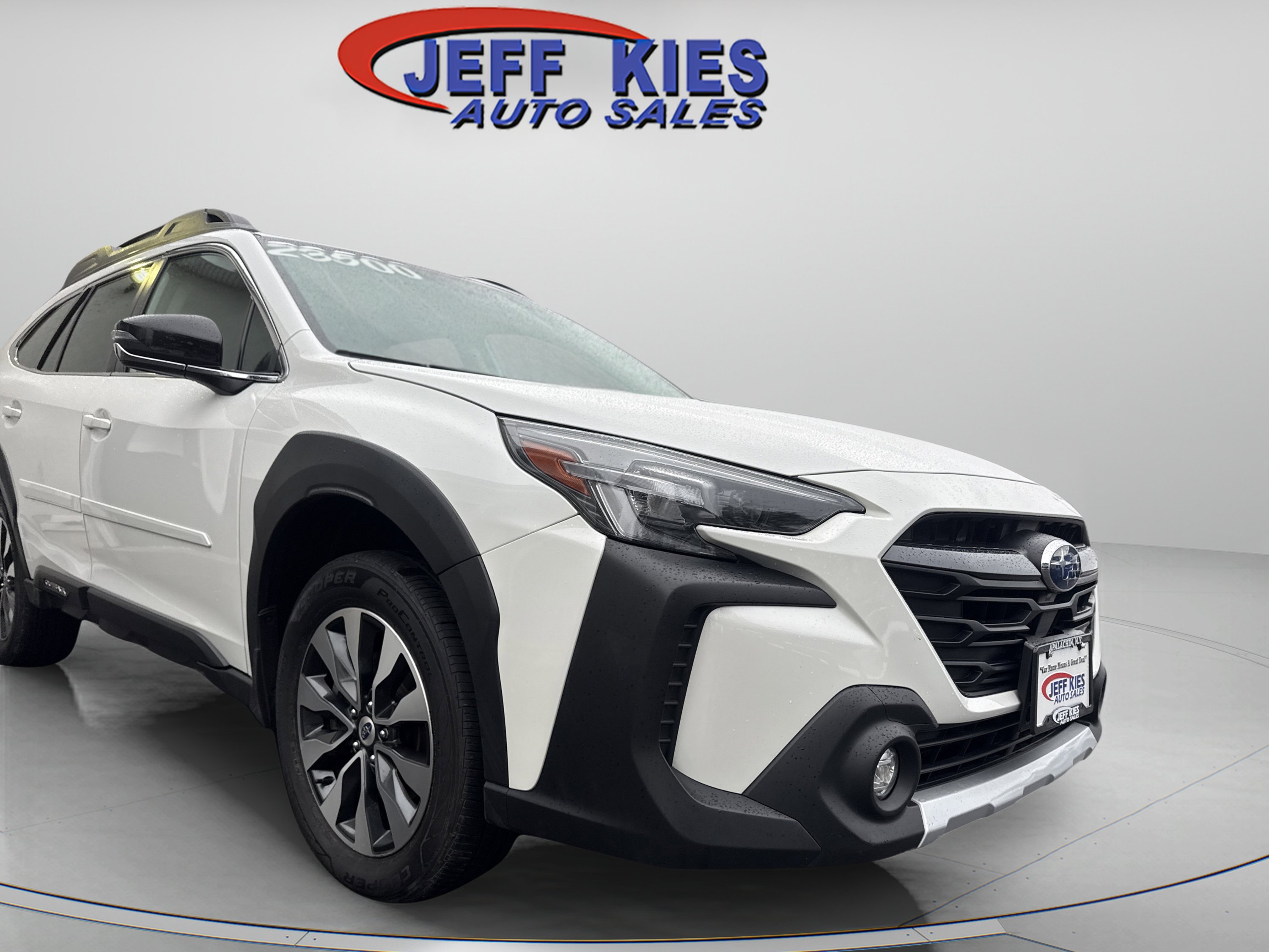 Used 2023 Subaru Outback Limited XT AWD/4WD image 3