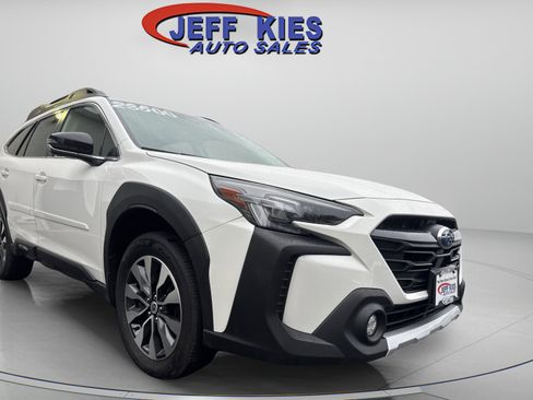 Used 2023 Subaru Outback Limited XT image 3