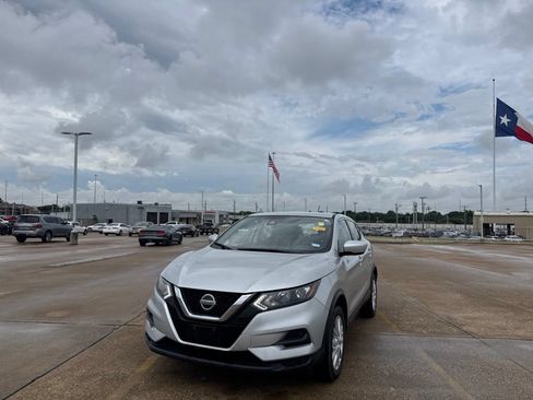 Used 2022 Nissan Rogue Sport S FWD image 7