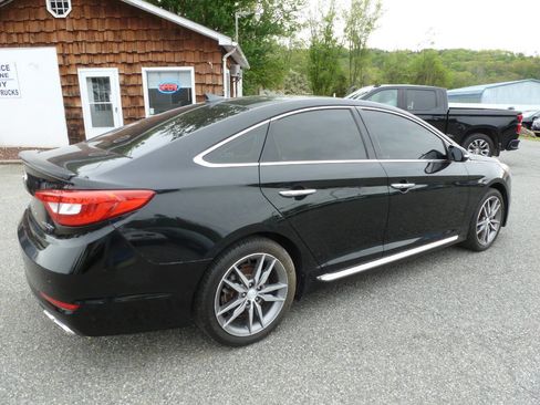 Used 2015 Hyundai Sonata Sport 2.0T w/ Option Group 07 FWD image 7