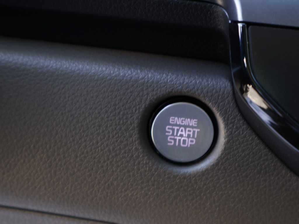 Certified 2026 Kia Carnival FWD image 33