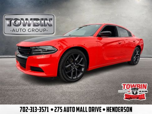 Used 2021 Dodge Charger SXT w/ Blacktop Package image 1