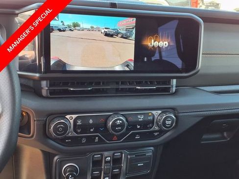 Used 2024 Jeep Gladiator Mojave w/ Steel Bumper Group image 17