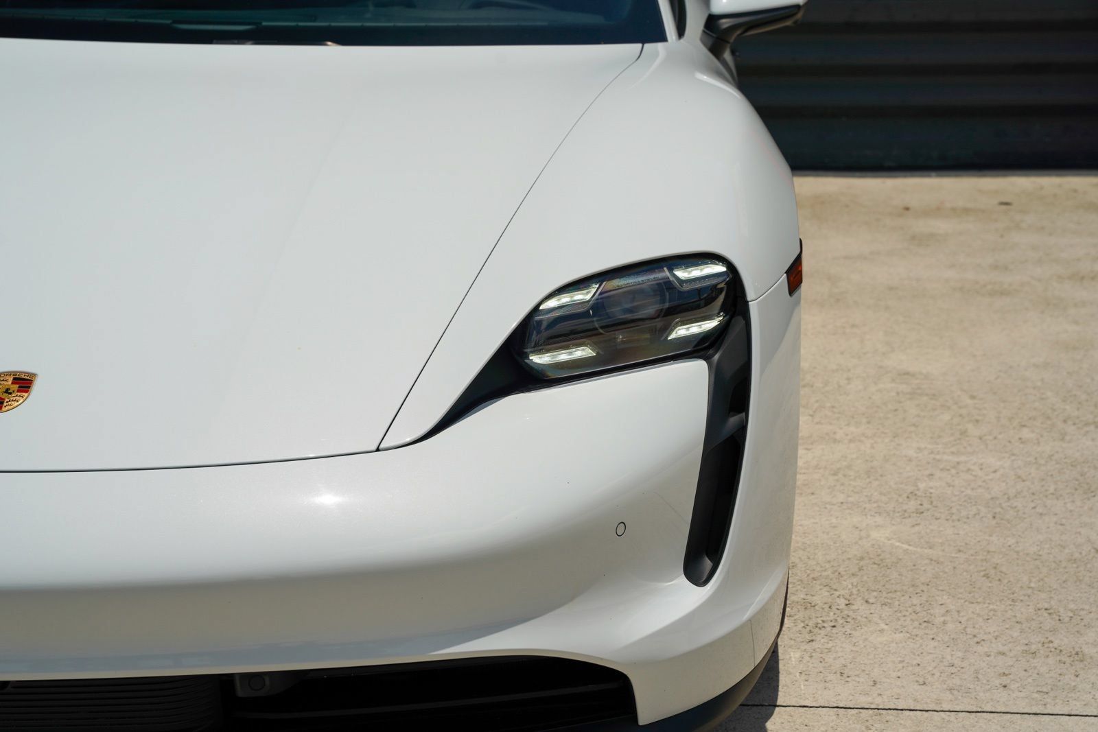 Used 2022 Porsche Taycan 4S AWD/4WD image 8