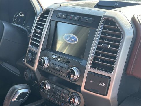 Used 2019 Ford F150 Platinum w/ Equipment Group 701A Luxury AWD/4WD image 10