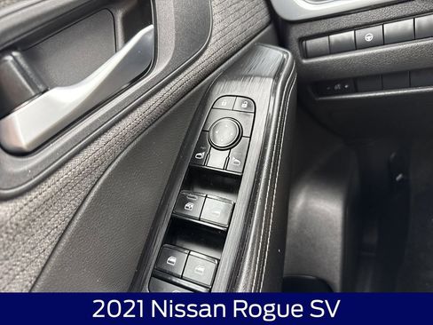 Used 2021 Nissan Rogue SV AWD/4WD image 27