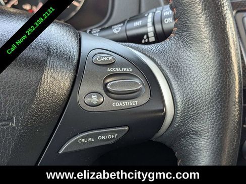 Used 2019 Nissan Pathfinder SL image 30