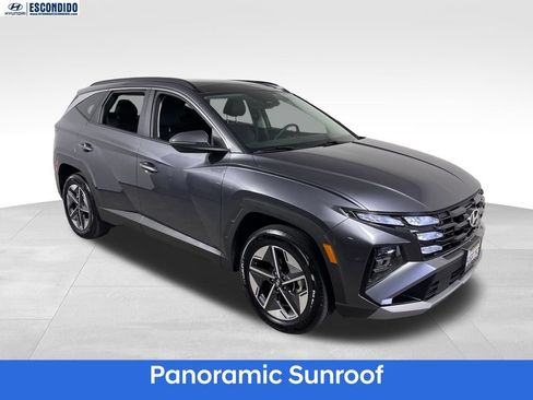 Certified 2025 Hyundai Tucson SEL AWD/4WD image 7