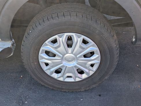 Used 2024 Ford Transit 250 Low Roof w/ Exterior Upgrade Package image 25