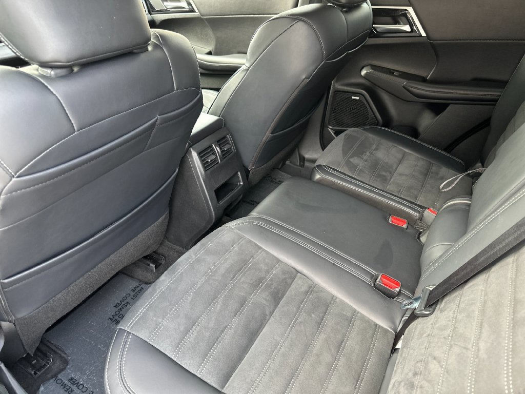 Used 2025 Mitsubishi Outlander SE AWD/4WD image 11