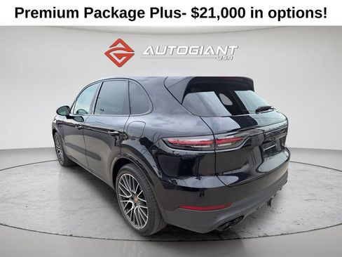 Used 2020 Porsche Cayenne E-Hybrid w/ Premium Plus Package AWD/4WD image 3