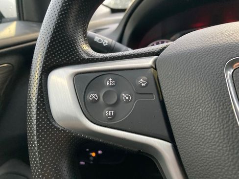 Used 2024 GMC Terrain SLE FWD image 13
