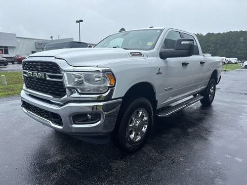 Used 2024 RAM 2500 Big Horn AWD/4WD image 3