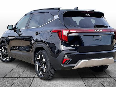 Used 2025 Kia Seltos EX w/ EX Sunroof Package image 12