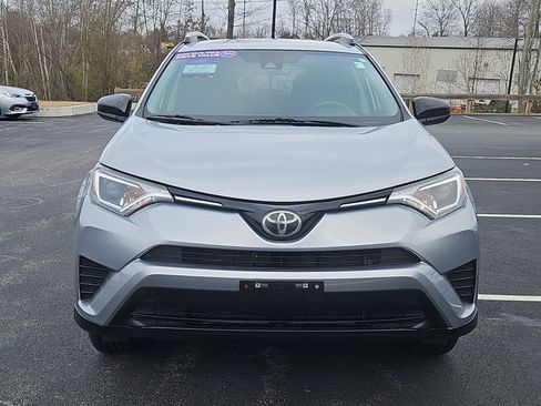 Used 2017 Toyota RAV4 LE image 18