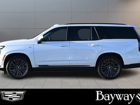 Certified 2025 Cadillac Escalade Sport Platinum image 4