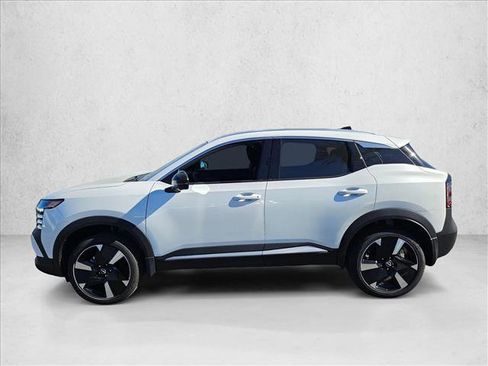 New 2026 Nissan Kicks SR image 5
