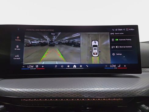 New 2025 BMW 330i xDrive Sedan w/ Premium Package image 17