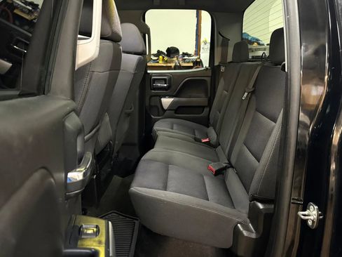 Used 2018 Chevrolet Silverado 1500 LT w/ Midnight Edition AWD/4WD image 22