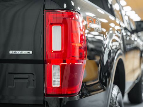 Certified 2019 Ford Ranger Lariat w/ Equipment Group 501A Mid image 7