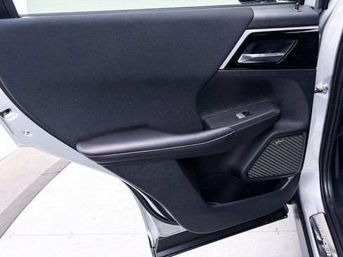 New 2025 Mitsubishi Outlander ES image 23