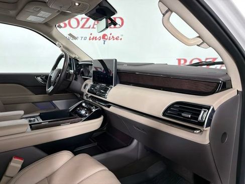 Certified 2023 Lincoln Navigator L Reserve AWD/4WD image 17