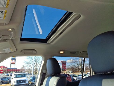 Used 2024 Nissan Armada Platinum w/ Captain's Chairs Package image 15