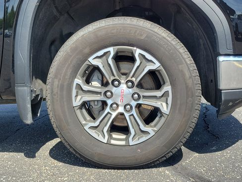 Used 2025 GMC Sierra 1500 SLT AWD/4WD image 5