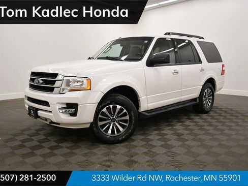 Used 2017 Ford Expedition XLT w/ Equipment Group 202A AWD/4WD image 1